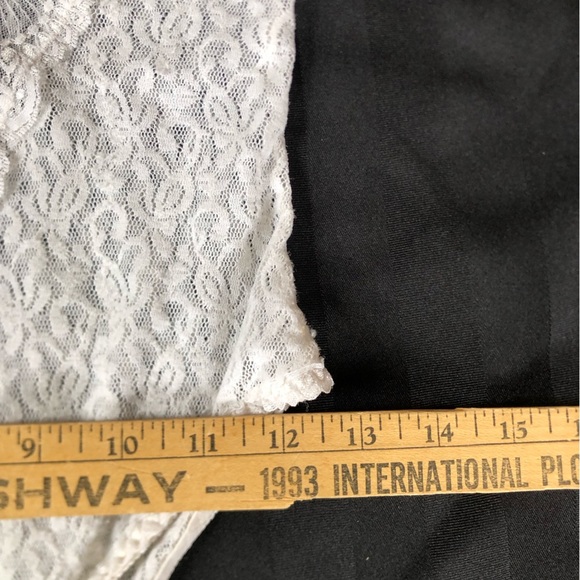 Vtg White Lace Bodysuit - Picture 6 of 8